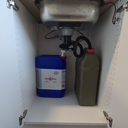 98sq interior under sink